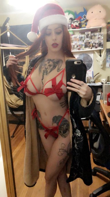 Got a little festive today https://t.co/L8xO2HMDZD<a href="/tag/mvsales"class="tags"><span>#mvsales</span></a>