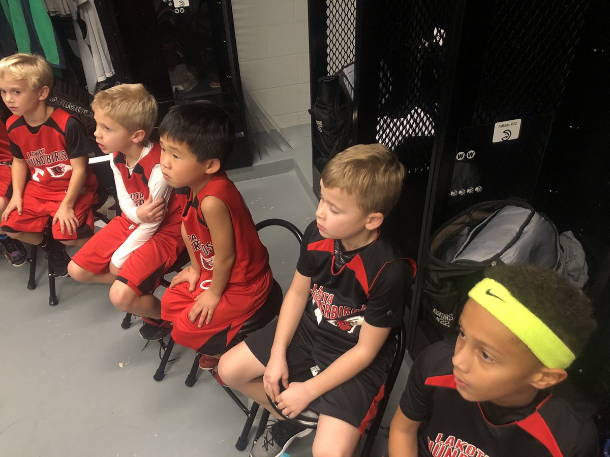 CoachTucker33's tweet photo. Kids had a blast and always love the support of @eastsidehoops @EAST_HAWKS
#TheEASTway https://t.co/g11OJp2ZTl