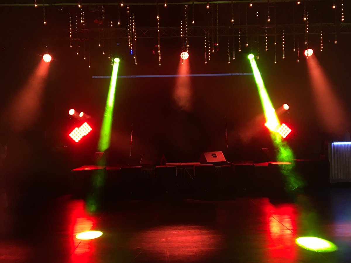 <a href="/cmylighting/">cmy</a> <a href="/MartinLavia/">matumba la tumba</a> para #kinobovio #led  #tecnologia #sonido #iluminación #pixel #varilite #matrix #dbtecnologies #sabemoshacerlo