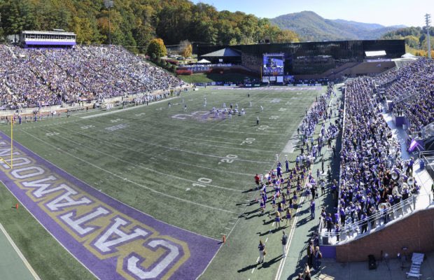 #AGTG Blessed to receive an offer from Western Carolina University #Godswork <a href="/Arketa_Banks/">Arketa Banks</a> <a href="/CatamountsFB/">Western Carolina Football</a> <a href="/Clayton_Comets/">Clayton High School</a> <a href="/trainteampayne/">Team Payne Training</a>