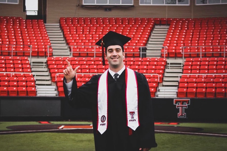 Our December grads. 🤜🤛

🎓 <a href="/CDTaylor33/">Corey Taylor</a>
🎓 <a href="/Ty_Harp/">Ty Harp</a>

🔴#WreckEm⚫️