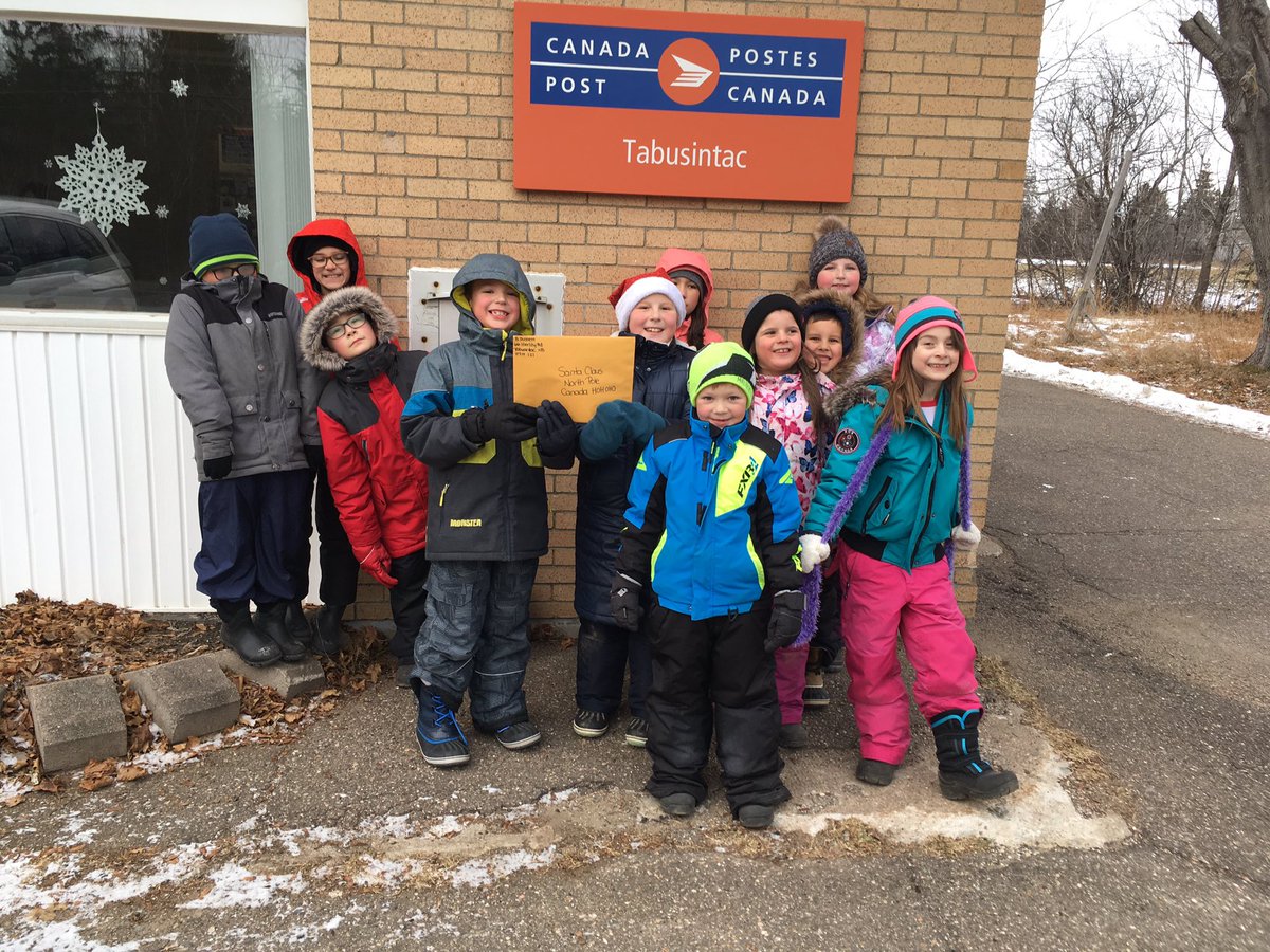 BradDunnett's tweet photo. A walk to the Post Office to deliver our letters to Santa! #tabusintac #letterstosanta #postoffice #gradetwothree #fieldtrip https://t.co/8Kw9P67pOH