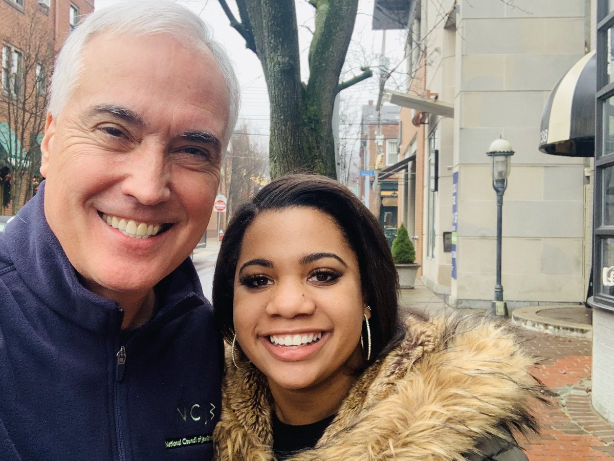 jatara_'s tweet photo. So great catching up with @DavidWPXI today! One of the best and wisest in the game. Thankful for your constant feedback and mentorship 🎥 #NBCfam https://t.co/pXL3q2NYrp