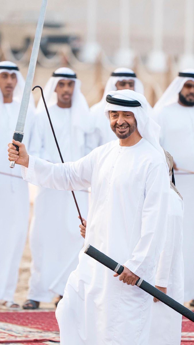f_uae715's tweet photo. #محمد_بن_زايد_عزنا_وفخرنا https://t.co/hxKpFLNPsf