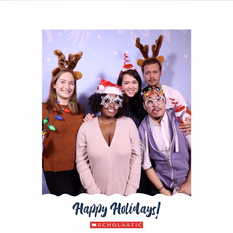 danjvrobertson's tweet photo. Happy Holidays from your favorite Scholastic Education friends! 📚🎄 #InsideScholastic https://t.co/16XqlHVcAO