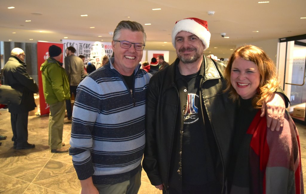 CBCOttawa's tweet photo. What a day! From sunrise to sunset, we’ve been at @CanadasNAC for #CBCProjectGive in support of @OttawaFoodBank. Thanks to you we’ve raised more than $149,000 &amp; counting. Let’s keep it going! You can donate online until 6 p.m. on Sunday, Dec. 15 here: https://t.co/2XnDvxHh44 https://t.co/Sike0CVxLh
