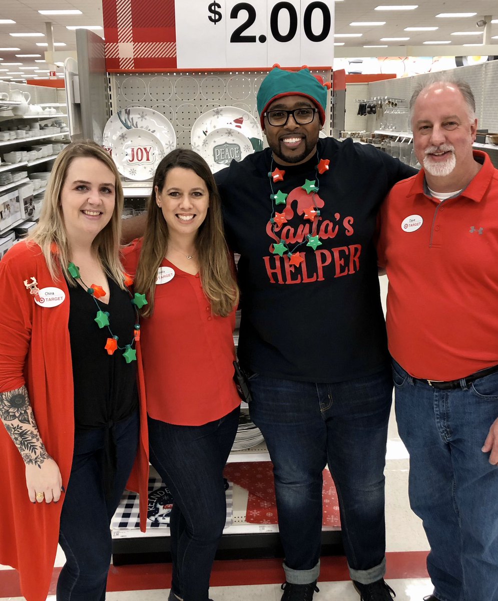 StellaRomanov's tweet photo. Amazing night at Palm Coasts Hero’s for Helpers! Big thanks to the T2364 team for making the holidays bright for the 130 kids here tonight! Even Santa and Bullseye stopped by to make it extra special! @keith_mazzoni @davemartin39 @DerrekSTL0959 https://t.co/x7zJqe7Tal