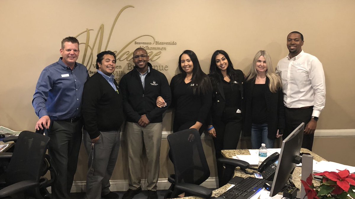 Mystic_Mktg's tweet photo. Hey @diamondresorts world! Check out our AMAZING VIP team at Mystic Dunes!! #TopVIPs #DiamondHustlers #ATeam #LifeAtDiamond https://t.co/22NxhVTCnj