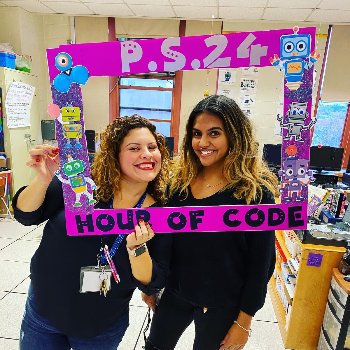 Nadia916's tweet photo. #codebrooklyn Hour of Code https://t.co/hsbF3eBZ4m
