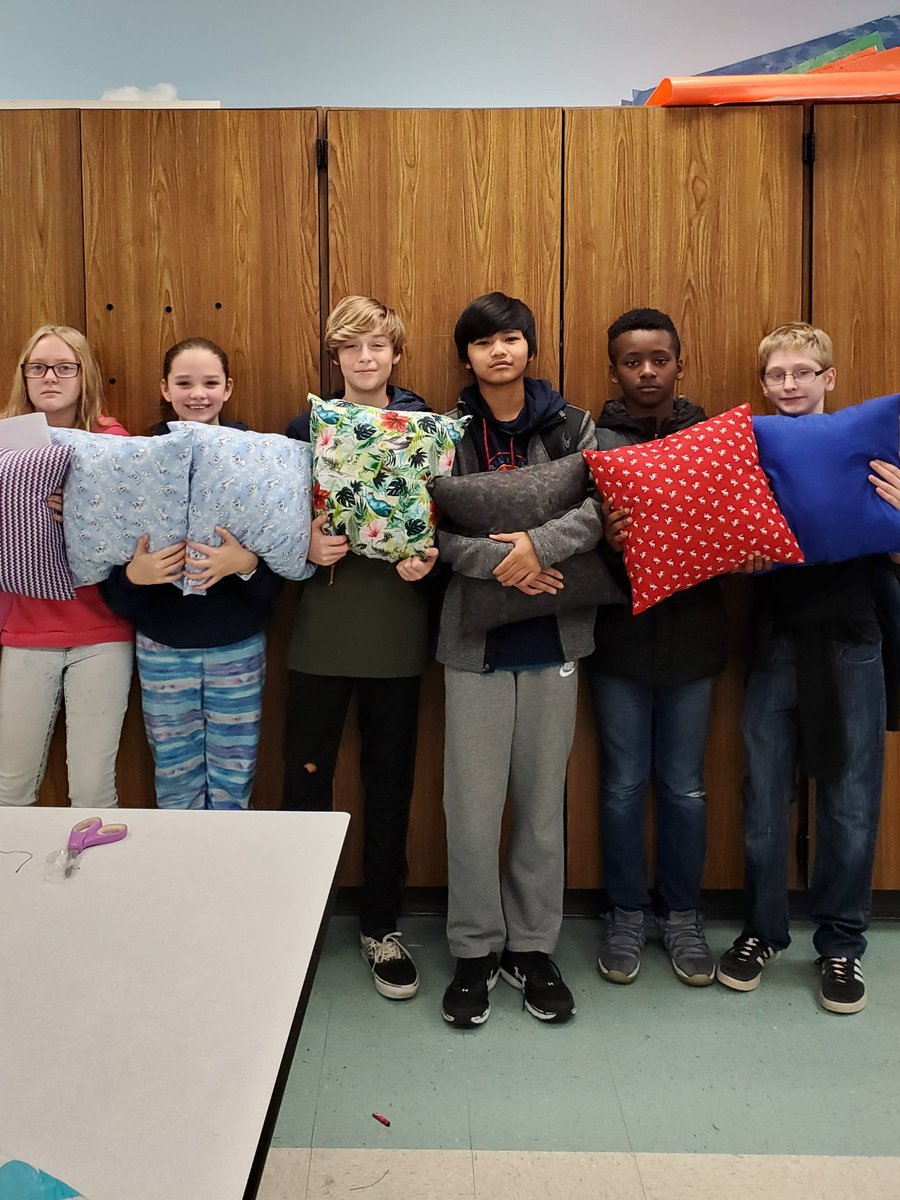 IBrake4FACS's tweet image. Not sure if you can tell, but I have some 6th graders who are pretty excited about the pillows they made this week.  They wanted me to grade them immediately because they NEEDED to take them home! #FACSlabs #sewfun #lmsbest