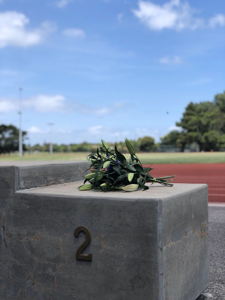 emvanvelthooven's tweet photo. Flowers have been laid trackside for Sir Peter Snell at Owairaka Running Club. https://t.co/BlHD2YyHiU