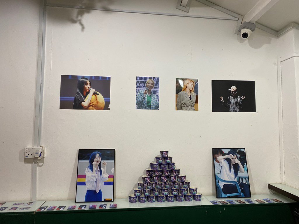jjings_'s tweet photo. [2MoonsCafe] 2 more hours!!!!
 Look forward to lucky draws and giveaways~🥳

 + 🎉SURPRISE SCREENING🎉

 Happening at Selfie Coffee @ 11 Haji lane 😊
 #HappyByulDay #문별 #MOONBYUL https://t.co/Wz1lLDFgg9