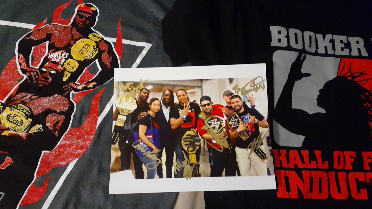 Laboytv's tweet photo. I can't wait to meet the 5x 5x 5x WCW champion @BookerT5x tomorrow for a second time.
Now can you dig that SUCKA!!!!
#chicocon #chicocon2019 https://t.co/tjLd0nac8s