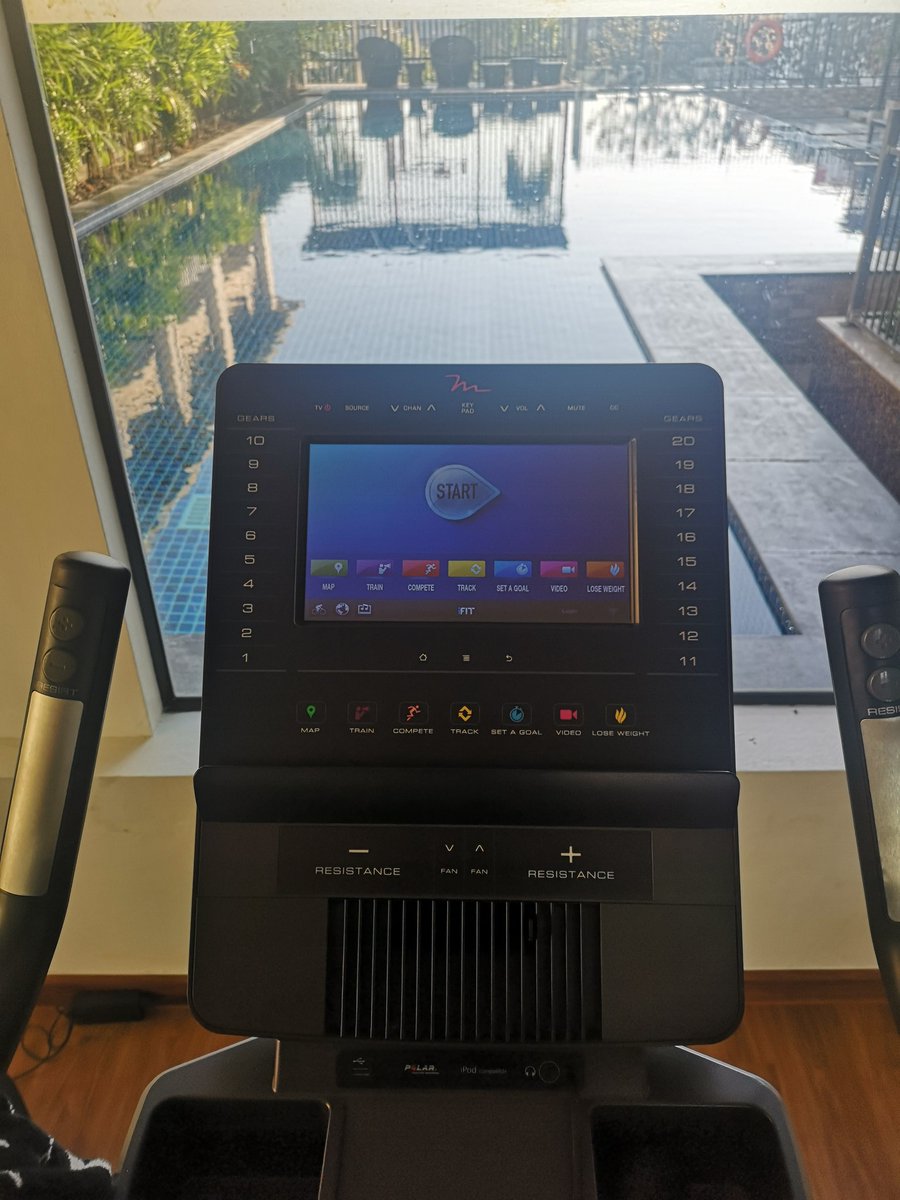 KillaHydra's tweet photo. Cardio in the morning with this view.
#HydraBootcamp https://t.co/8ck7rItcGi
