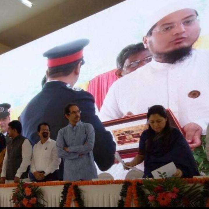 CongressGovandi's tweet photo. Great Welcom to #Mr_Mufti_Sufiyan_Vanu. 
By Maha Vikas Aghadi #CM
#Mr_Uddhav_Thakre_Sir.
#Maharashtra_CM
#CongressZindabad 
@RahulGandhi @priyankagandhi @ahmedpatel @JM_Scindia @kharge @bb_thorat @GaikwadSpeaks @AshokChavanINC @sanjaynirupam @INCIndia @INCMaharashtra @INCMumbai https://t.co/HKG0FWJ6J3