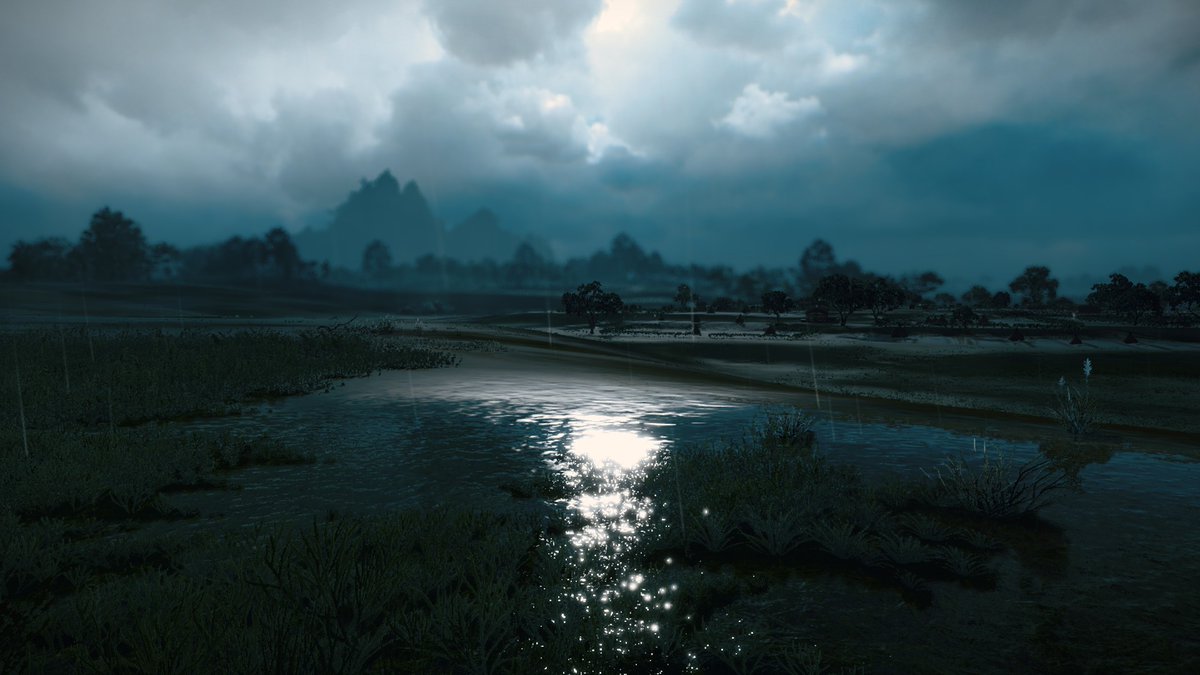 Just a beautiful shot of the moon reflecting on the water #3Kompetition