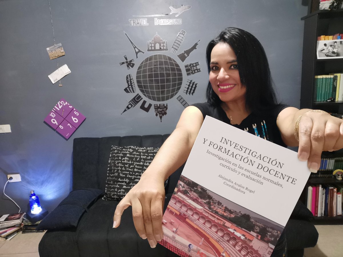 aleydagatell's tweet photo. El #COMIE2019 no se acaba para mí. 🤩🥰
Hoy me llegó mi primer regalo de cumpleaños.
Gracias @AbelardoCarro y @chioacosta por compartir su trabajo conmigo.
Felicidades por esta publicación.
Lo empiezo a leer. https://t.co/gl7RMuOByC