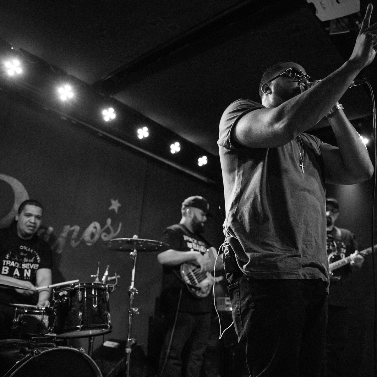 tracksevenband's tweet photo. Thank you for all the support at our show this past Saturday @PianosNYC We appreciate and love each of you 💯❤ Glad to close out the decade in style  #nyc #pianosnyc #hiphopshow #hiphopband #liveband #Decade https://t.co/VIMjpuDRnT