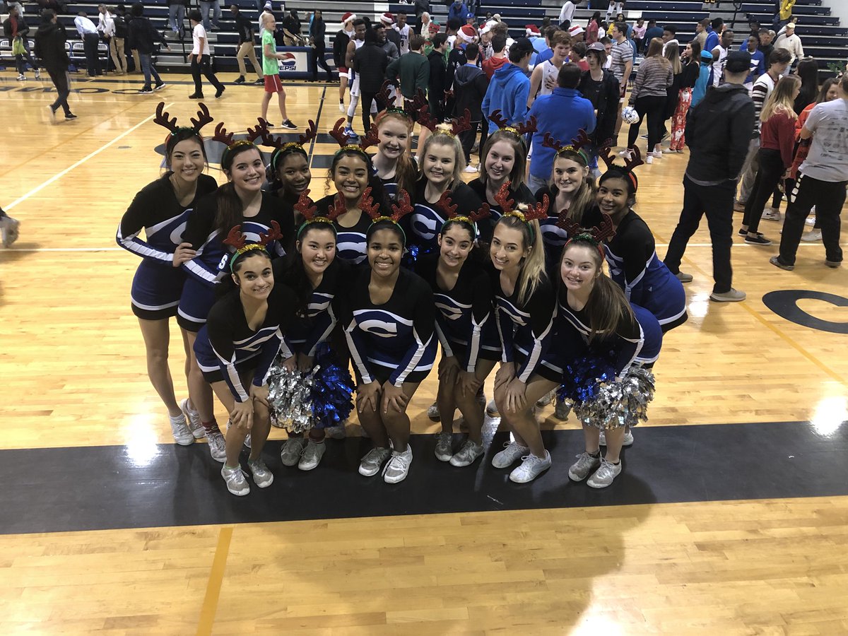 CHSCometsCheer's tweet photo. Happy Holidays from us to you! Ready to head into our last week of school before break. Go comets! 🎄 https://t.co/oJ3K0i8Q4D
