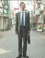 腹が減った って言いそう デザインが公開された シン ウルトラマン の佇まいが孤独のグルメの井之頭五郎すぎる Togetter