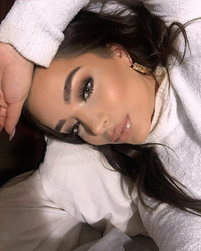 Cozy sweater weather ❄️ #happyfriday ift.tt/2S10kRZ