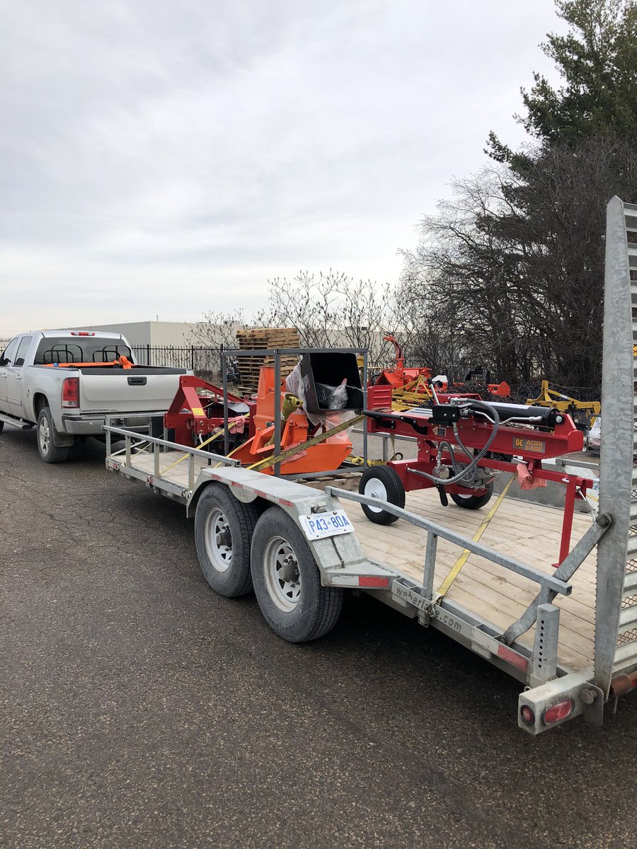 farmpowerinc's tweet photo. Picked up a couple Christmas presents 🎁 for some of our customers today 😁. #bebraber #walco #hla #mkmartin https://t.co/FvteEVuqYv