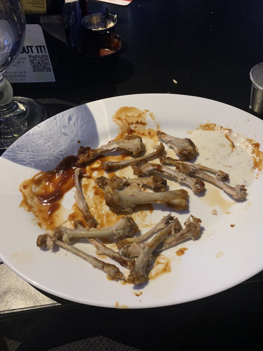 superH_Mart's tweet photo. @chrissyteigen  Would you invite me back to your house? https://t.co/bvxSNpNauo