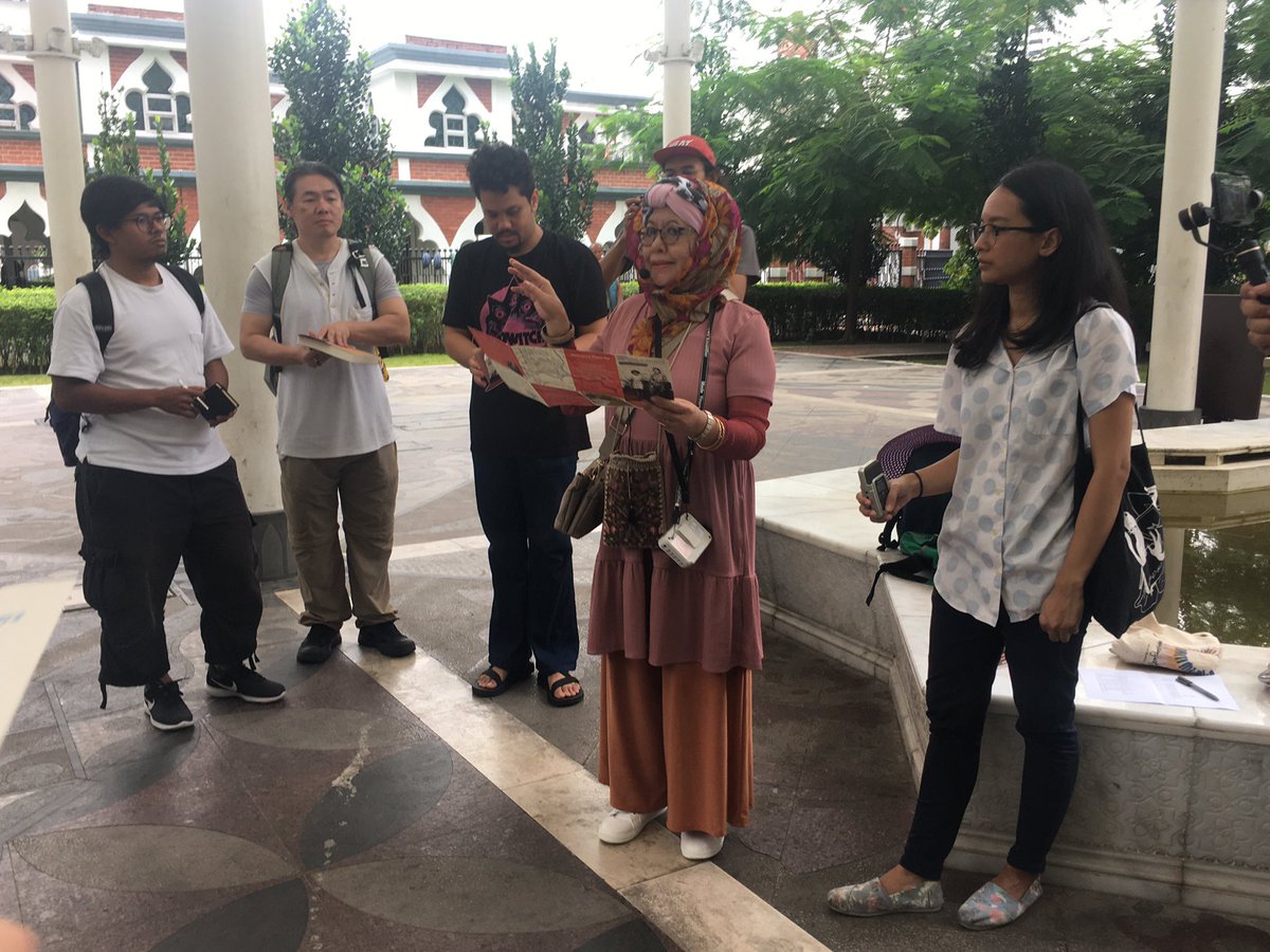ezrenamarwan's tweet photo. This morning, a literature walking tour with Prof Siti Zainon Ismail based on a memory map she drew in 2008 titled "Jejak Langkah". So excited. Thank you @literacitykl for organising this! https://t.co/eViRCvN2os