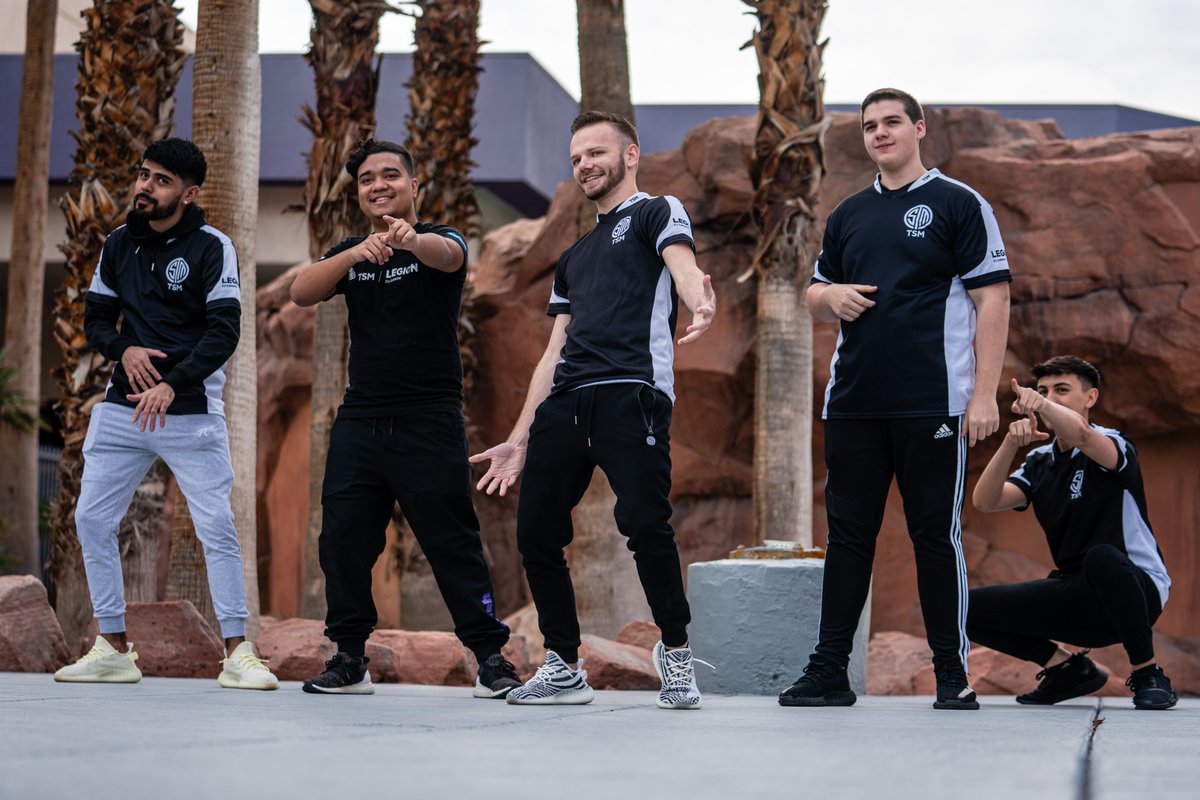 Looks like <a href="/TSM_Beaulo/">beaushmo</a> is making sure his crouch button is still working. 😉 #R6USN