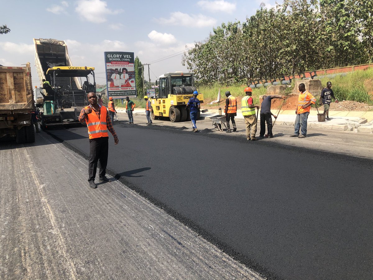 BSimpri's tweet photo. Some work are done with pride, others are done with passion. Over here, we work with both. 

Core Construction Limited. We are still decongestant Kumasi. 
#YourProjectsOurSolutions https://t.co/lNJo8yN0MH