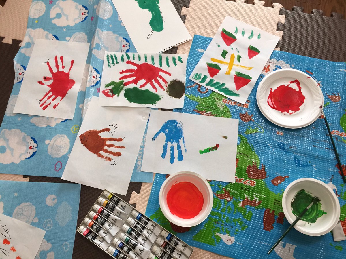 今日は家でのんびり〜と思って、朝からこれに付き合ってたら(監視しないとまだ怖い)全然家事が進んでない!のにもうお腹減ったと!そうよね!!
このへん母のお気に入り。
左が妹、右がお兄作。味があっていいねぇ