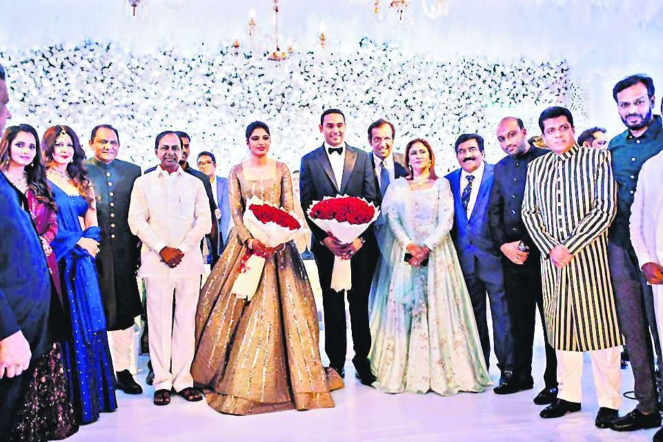 masitrs's tweet photo. Attended the wedding reception of Asad (Son of @azharflicks bhai) with Anam Mirza (Sister of @MirzaSania) along with Hon’ble @TelanganaCMO Janab KCR Sahb, Hon’ble Home Minister Janab @TrsMahmoodAli Sahb, Ms. @sangeetabijlani , @Khaleeqrahman Bhai &amp; blessed the newly wedded couple https://t.co/tAfW2jJD0F