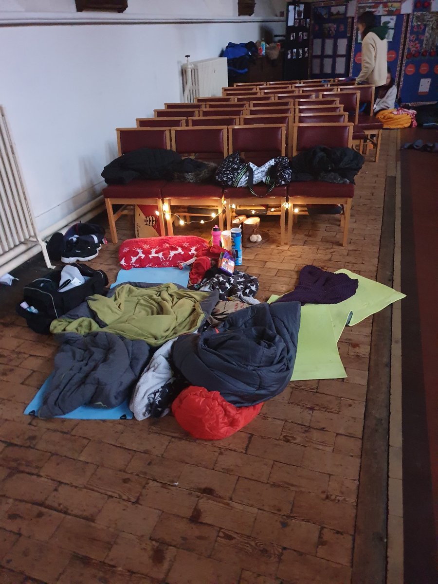 FrMarkNorth's tweet photo. Just waking up. #sleepoutchallenge @StThomasBrentwo @BecketKeys @chelmsdio https://t.co/xgrX7ikvuc