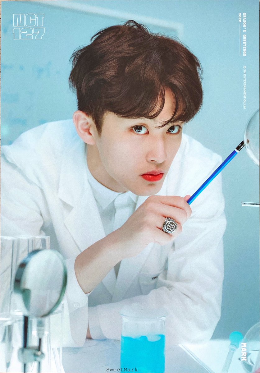 markbreathing's tweet photo. [SCAN] 191214 NCT 127 season’s greetings 2020 #NCT127 #MARK #MarkLee

cr. sweetmark990802 https://t.co/4XQRwATNOM