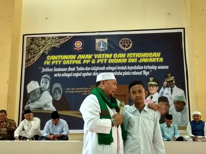 Mengenang kegiatan santunan Anak yatim sebanyak 500 anak yatim se-DKI Jkt bersama Ust. Drs.Muhammad Thamrin yg skrg terpilih mjd Anggota Komisi E DPRD Prov.DKI Jakarta,kebetulan Pak Gubernur <a href="/aniesbaswedan/">Anies Rasyid Baswedan</a> saat itu berhalangan hadir krn jadwal yg bersamaan ditempat lain