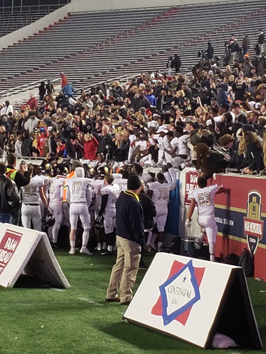VFerrell8's tweet photo. @Senator_Pride 
So proud of you Champs!!!! https://t.co/KaoozGo4sD