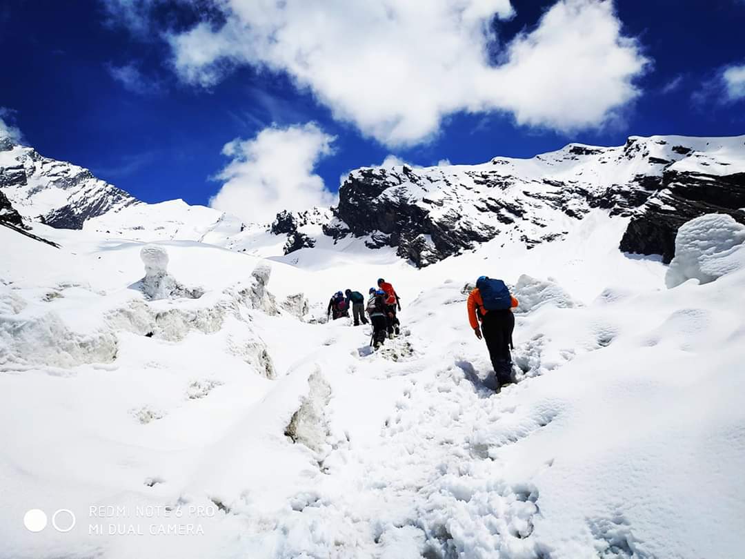 Hikers360's tweet photo. Somewhere between the bottom of the climb and the summit is the answer to the mystery why we climb.

#exploremountain #trekking #Camping #backpacking #mountains #travel #explore #himalayas #nature #photography #mountainphotography #manali #himachal #travelphotography #hikers360 https://t.co/BDOM0hvCH9