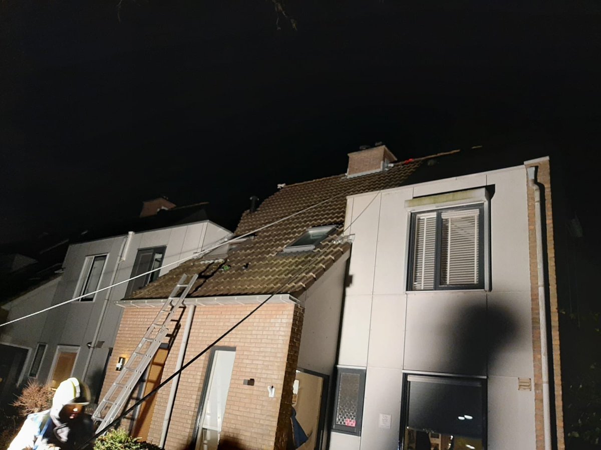 Melding schoorsteenbrand Hellevoetsluis