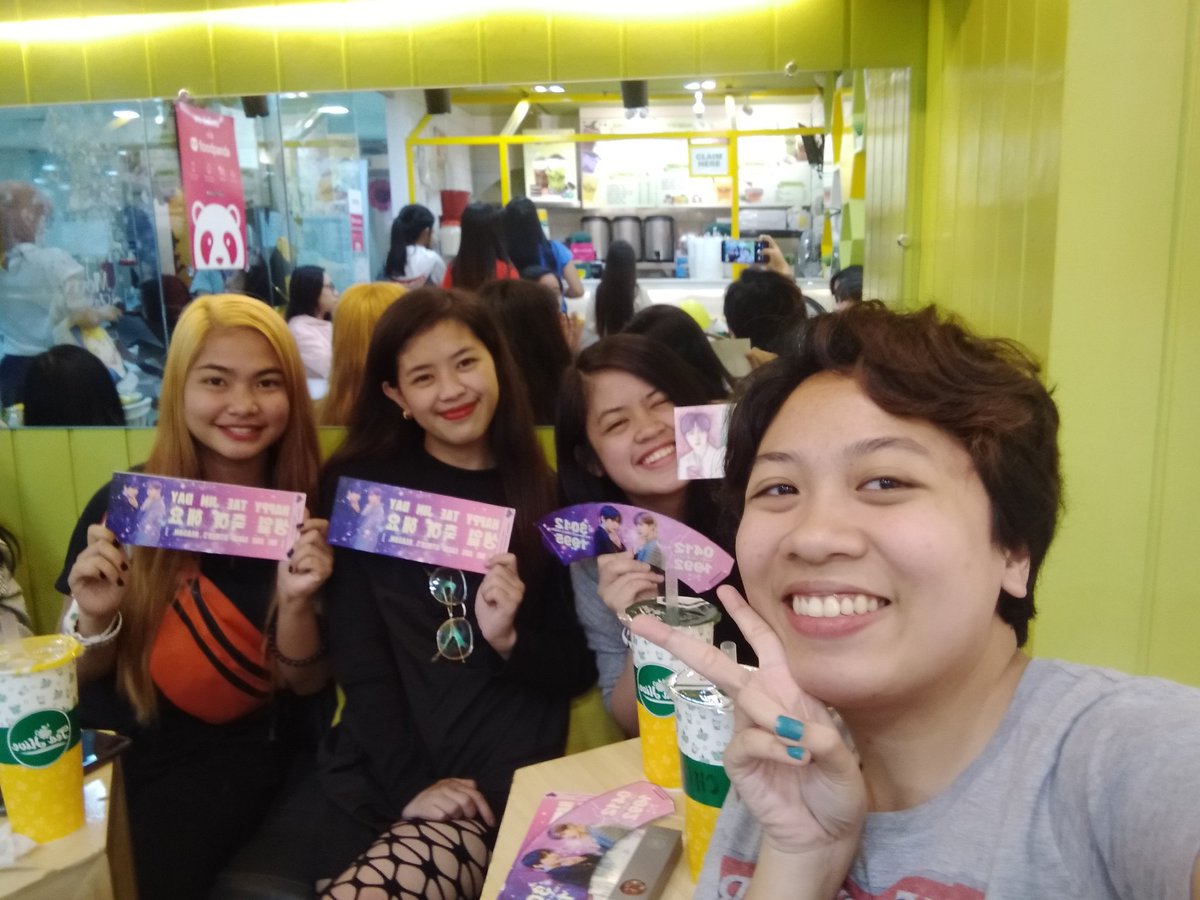 purplewithluv_'s tweet photo. Happy TaeJin Day 💜💜 w/ @Baeklukris_19 

#dstefano #htownktown #dstefanoxhwagaemarket https://t.co/jYzVo0kmkv