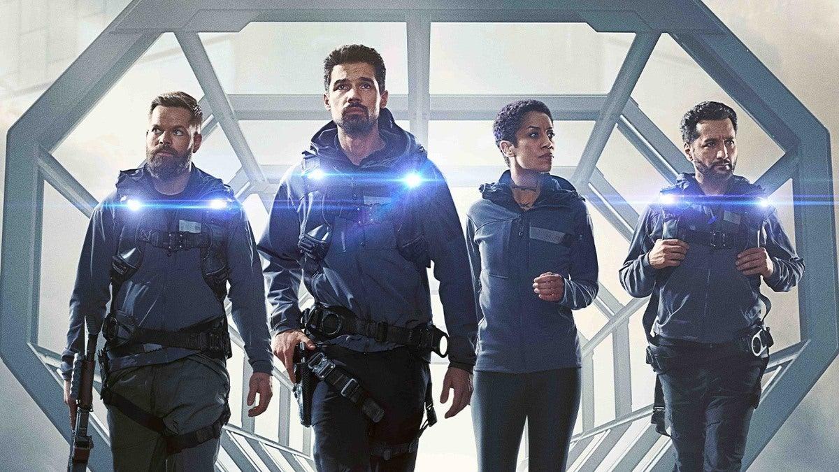 IGN's tweet photo. The Expanse Season 4 is sci-fi at its best, filled with dynamic characters and fascinating new worlds to explore.

Our review: https://t.co/hTWU8871fw https://t.co/pSuIiEEvP1