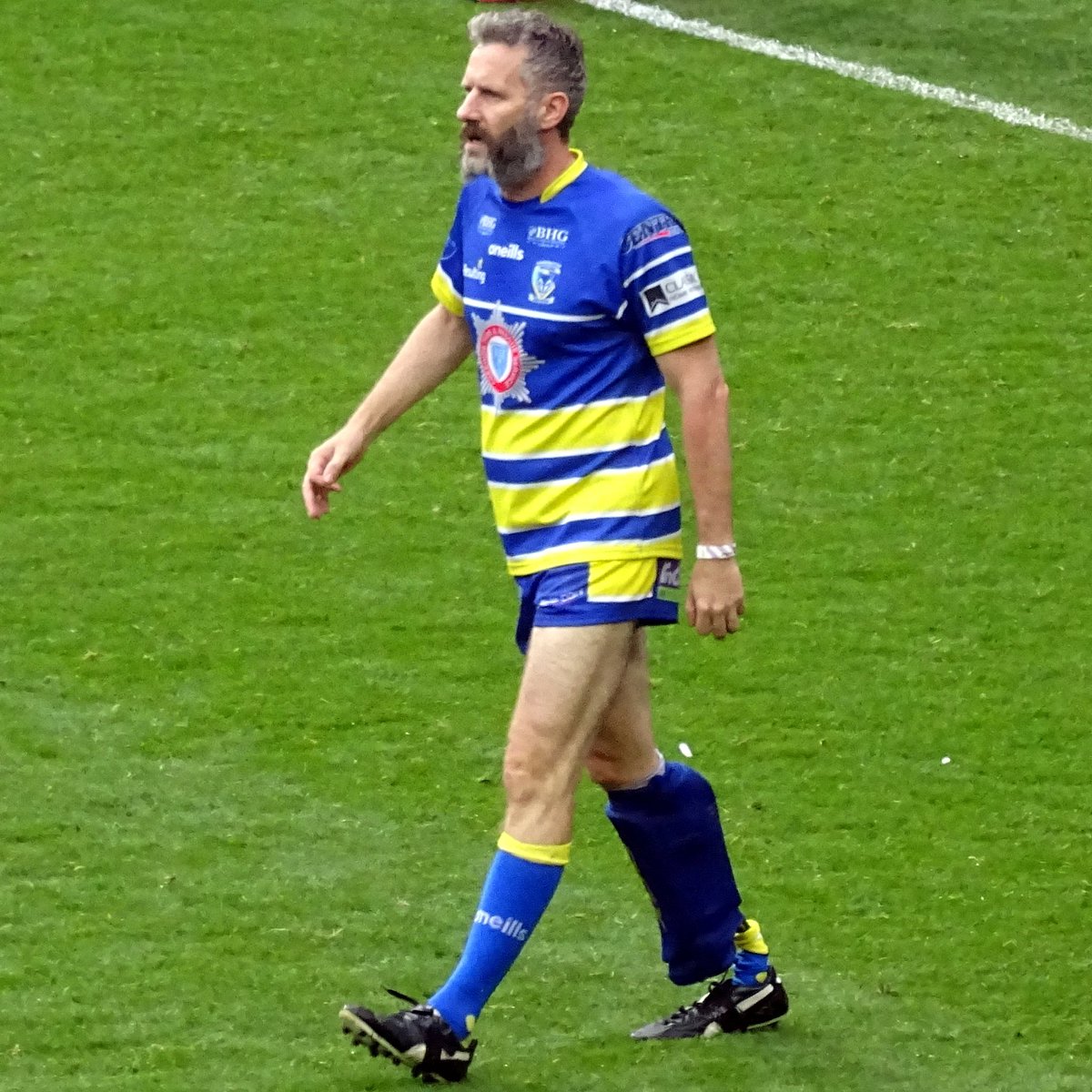 We watched #takehislegs from @adamhillscomedy last night The story of an Aussie Comedian,  Physical Disability Rugby League & a World Club Championship win, by a brave group of guys from @WarringtonRLFC

Tears of joy flowed last night. Well done  @WWCLSFoundation @adamhillscomedy