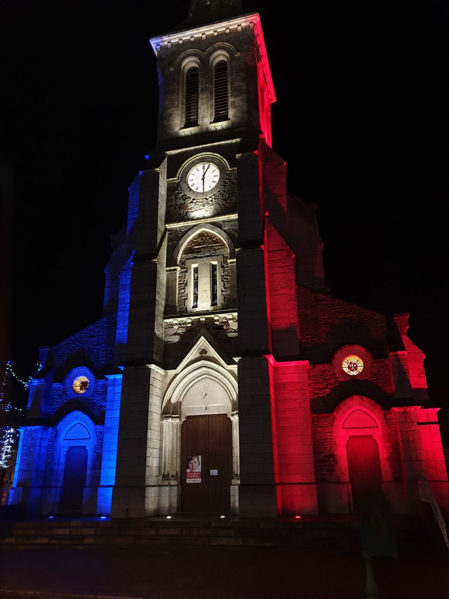 Energie_Mayenne's tweet photo. #eclairagepublic : @te_Mayenne et la mairie de Saint-Pierre-des-Nids ont inauguré les travaux de mise en #lumiere dynamique de l'église : véritable technologie en matière d'animation et une première en #mayenne.
#santerne #RGouest https://t.co/5uRsdVYoSO
