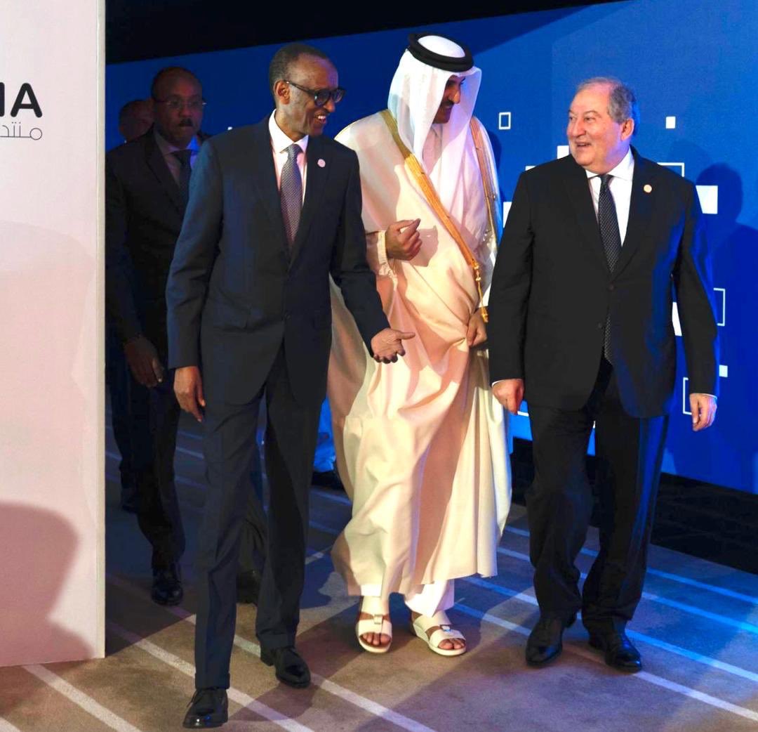 UrugwiroVillage's tweet photo. This morning, President Kagame joins His Highness @TamimBinHamad and dignitaries from across the globe for the Opening Session of the 19th edition of the #DohaForum. Follow the event live: https://t.co/Vb5zEGtHey https://t.co/4wxGssacmH
