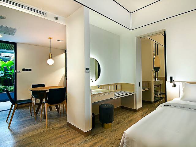 ninakpw's tweet photo. Gaia Cosmo
Terletak di Jl. Timoho, Gaia Cosmo ini tampilannya modern banget. Cocok nih buat warga Jogja yang lagi pengen staycation sama pasangan atau temen.
Harga: 700rb-1jt/mlm
https://t.co/NLdx4NNH4H https://t.co/13XSlwudJn