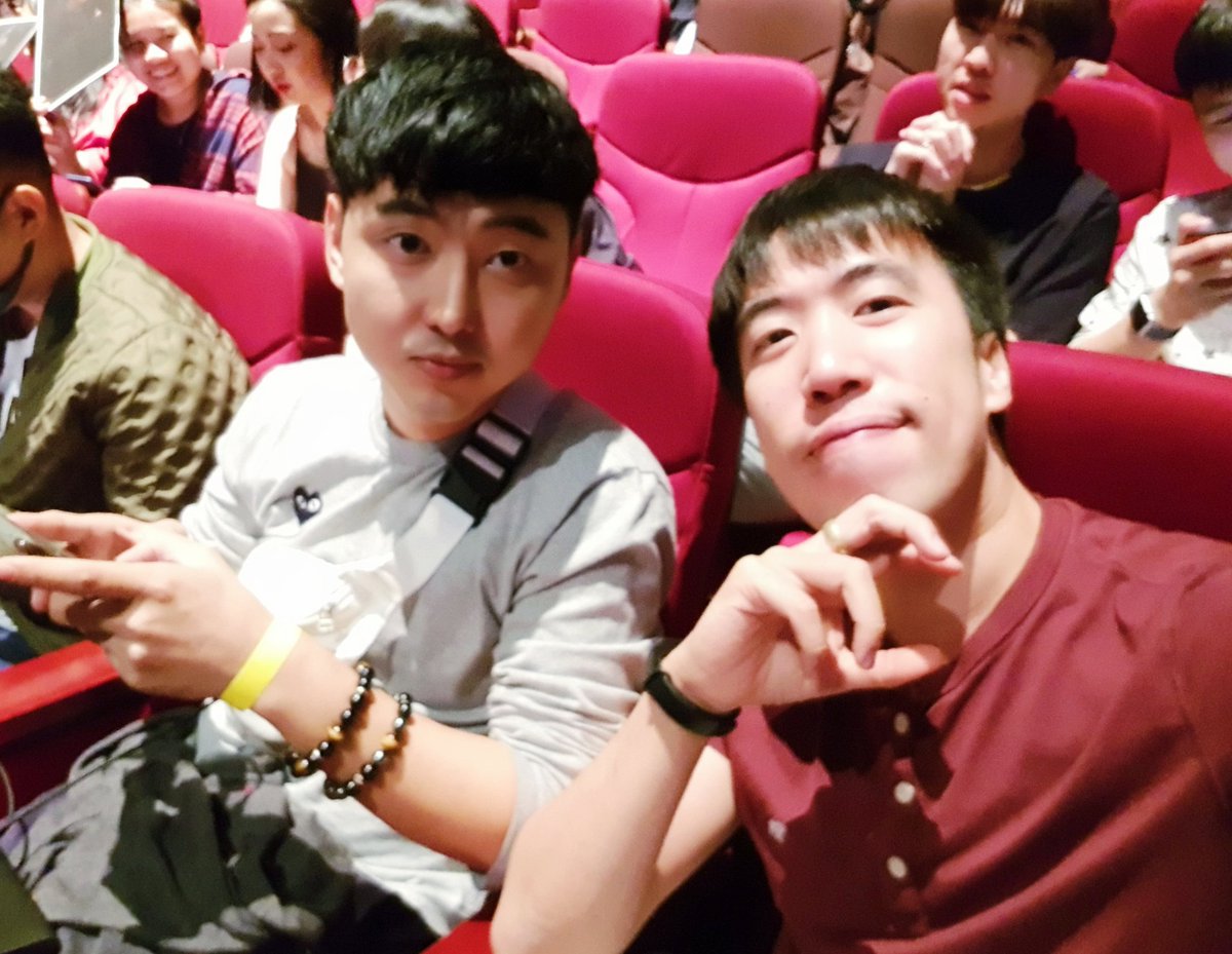 austin_goodguy's tweet image. รอดูคนมง...👑👑👑 #supportyou @Woranin 😊 #MissACDC2019