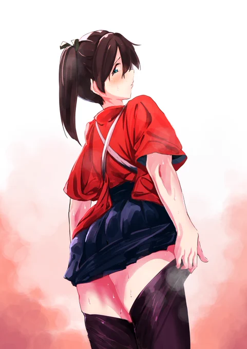 黒ニーソを穿く鳳翔 