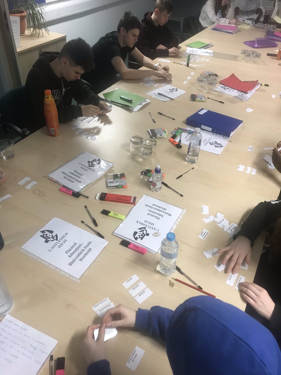 castlemilk_high's tweet image. Our Higher PE candidates using their problem solving skills in today’s study session @BlairvadachOEC #studyweekend