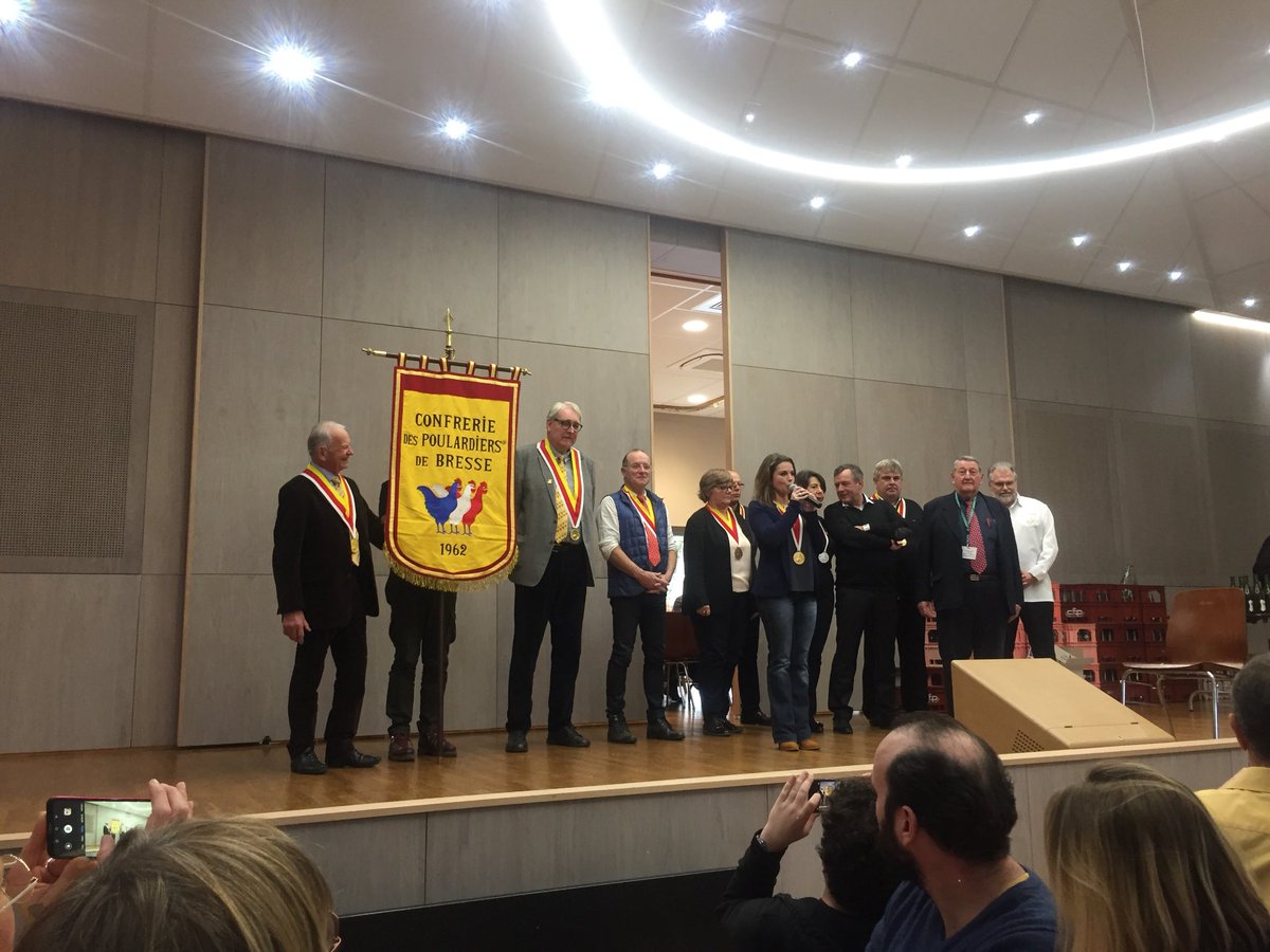 Les Glorieuses de Bresse! 👍🐓
Partenaire <a href="/ca_centrest/">Crédit Agricole Centre-est</a> 
<a href="/Naty648/">Nathalie haelvoet</a> <a href="/cdufresne7/">Dufresne</a> <a href="/catherineLecue1/">catherine Lecuelle</a> 
#territoirequaliteeleveurs