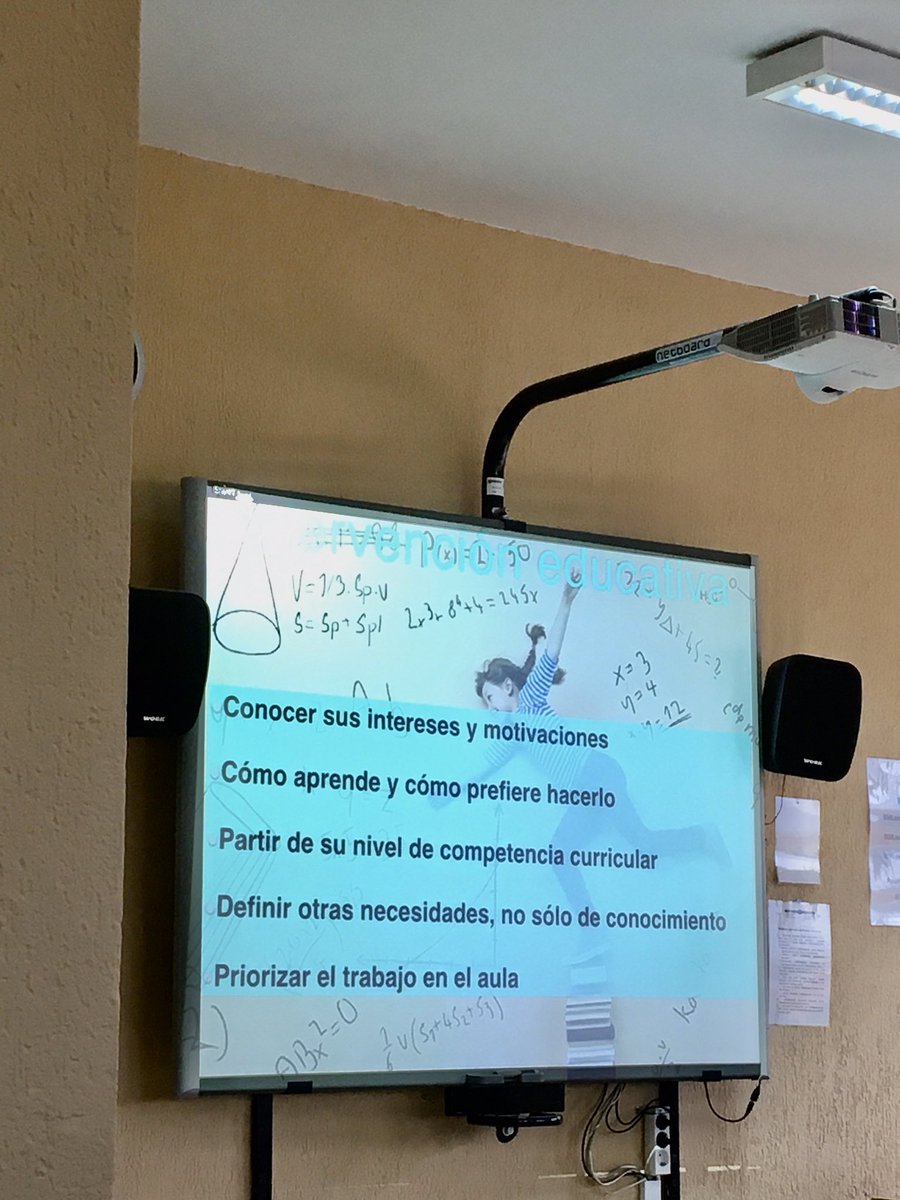 Ayalde_'s tweet image. Interesantísima sesión de trabajo con @Rosabel_RR de la @UIBuniversitat en @B08Leioa 
Aprendiendo a trabajar las #altascapacidades y el #altorendimiento desde un punto de vista diferente.
#Ayalde
#enriquecimientocurricular
#aprendizajepersonalizado
#loprimerolapersona