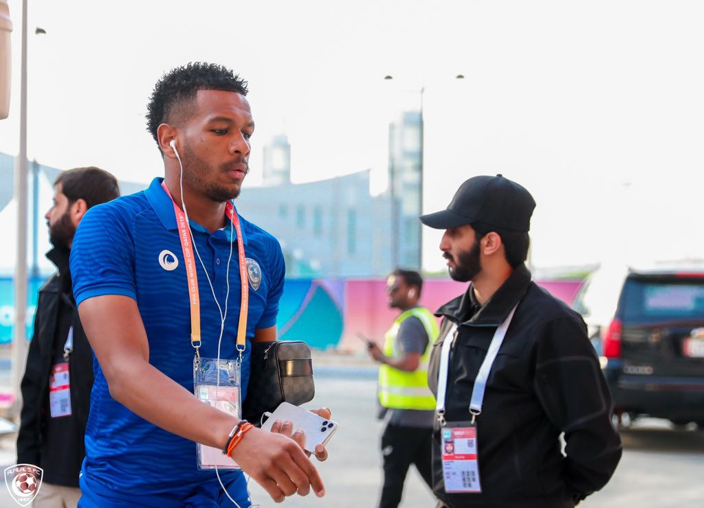Alhilal_EN's tweet photo. 📸| Yes, we are here at Jassim Bin Hamad Stadium 🏟 for the #ClubWC 🌎
Welcome Blues 🤩
#AlHilal 💙
#AlHilal_Espérance ⚽️
#ALHILALatClubWC 🏆 https://t.co/b4Uyb0i7Lz